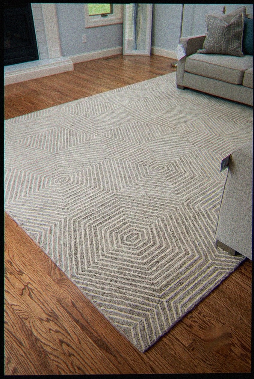 Coastal Sophistication: Crafting a Balanced Living Room Palette with Hooked Wool