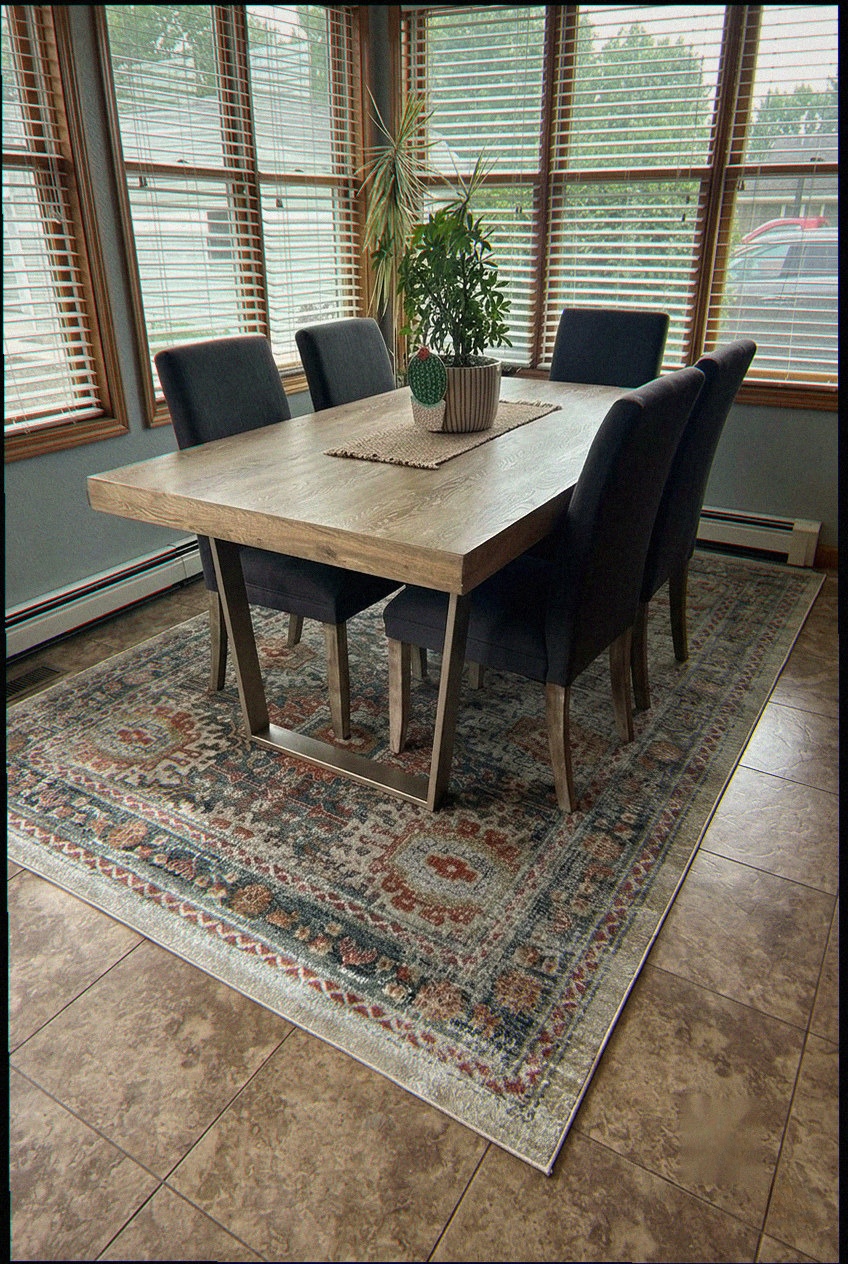 Harmonizing Heritage Motifs with Modern Living Room Aesthetics